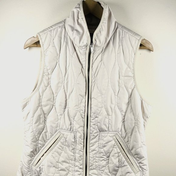 Old Navy Ivory/Off White Quilted Classic Vest - Picture 2 of 8